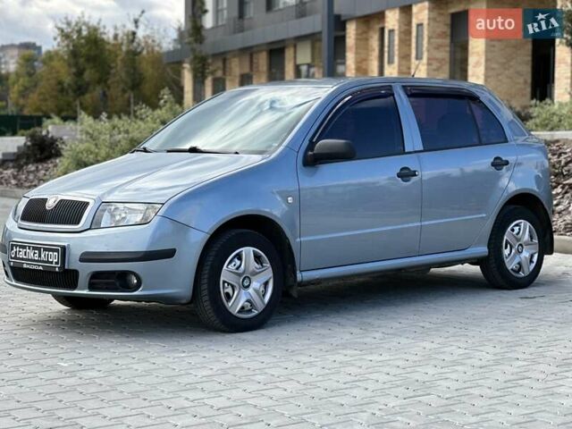 Шкода Фабія 2005 у Кропивницькому (Кіровограді) на Automoto.ua Сірий Шкода Фабія, об'ємом двигуна 1.2 л та пробігом 187 тис. км за 4100 $, фото 3 на Automoto.ua