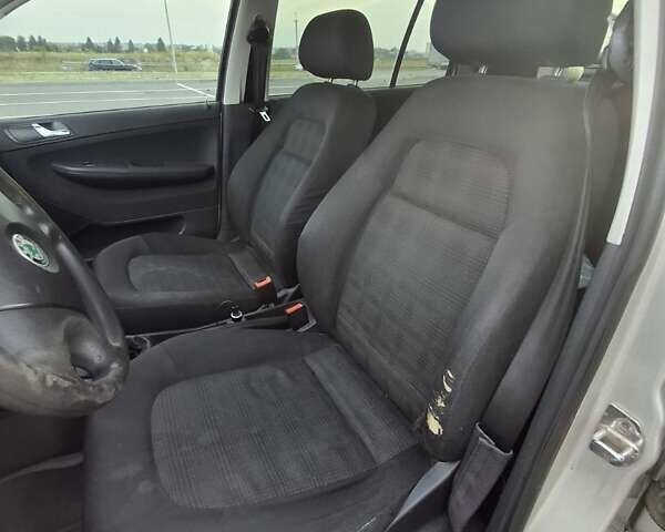 Сірий Шкода Фабія, об'ємом двигуна 1.4 л та пробігом 267 тис. км за 3700 $, фото 7 на Automoto.ua