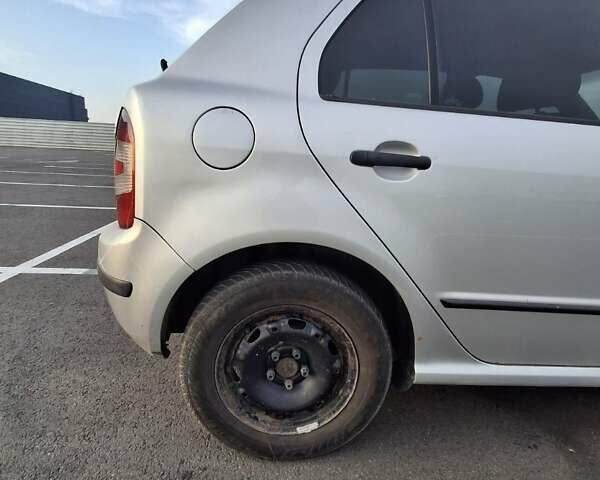 Сірий Шкода Фабія, об'ємом двигуна 1.4 л та пробігом 267 тис. км за 3700 $, фото 6 на Automoto.ua