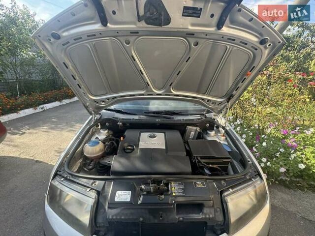 Серый Шкода Фабия, объемом двигателя 1.2 л и пробегом 133 тыс. км за 4000 $, фото 2 на Automoto.ua