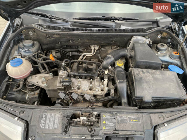 Серый Шкода Фабия, объемом двигателя 1.2 л и пробегом 207 тыс. км за 4000 $, фото 15 на Automoto.ua