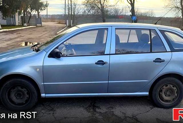Серый Шкода Фабия, объемом двигателя 1.4 л и пробегом 220 тыс. км за 3200 $, фото 3 на Automoto.ua