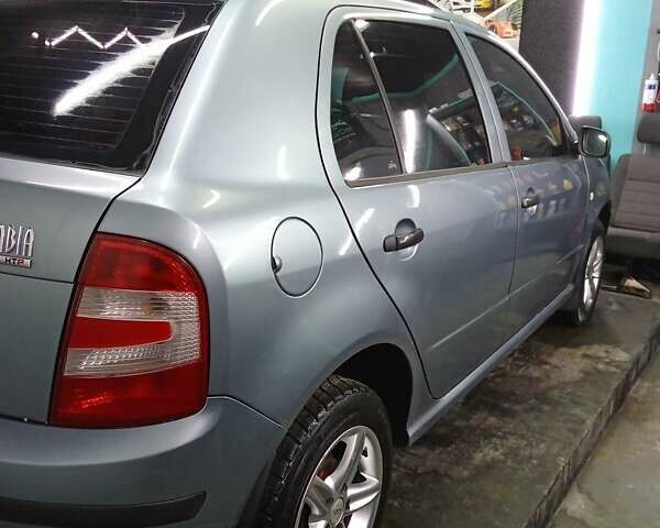 Серый Шкода Фабия, объемом двигателя 1.2 л и пробегом 290 тыс. км за 2999 $, фото 28 на Automoto.ua