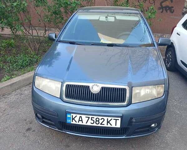 Сірий Шкода Фабія, об'ємом двигуна 1.4 л та пробігом 290 тис. км за 4500 $, фото 1 на Automoto.ua