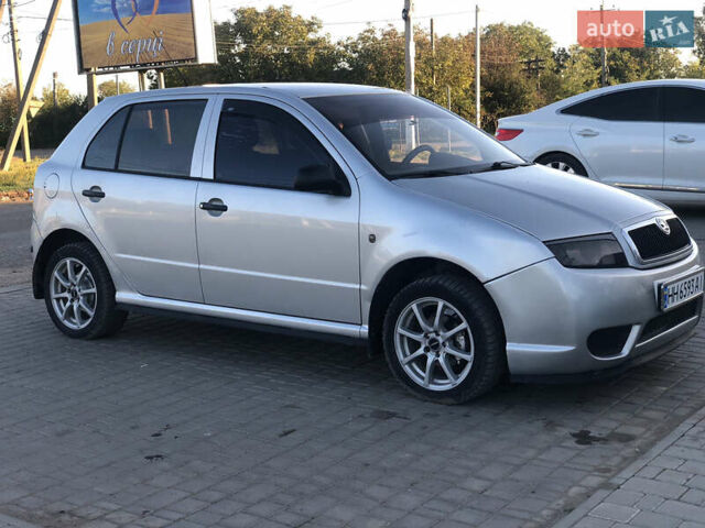 Серый Шкода Фабия, объемом двигателя 1.2 л и пробегом 250 тыс. км за 2500 $, фото 4 на Automoto.ua