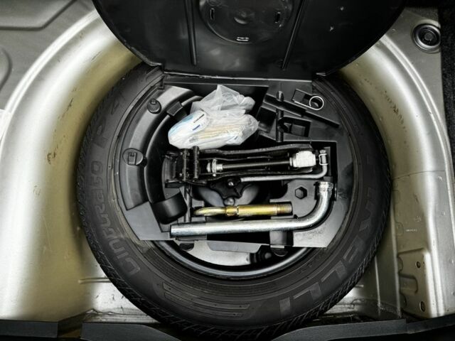 Сірий Шкода Фабія, об'ємом двигуна 1.2 л та пробігом 230 тис. км за 2850 $, фото 23 на Automoto.ua