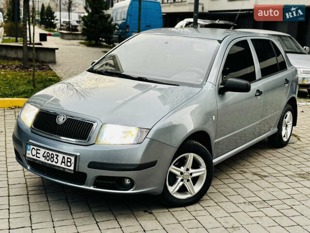 Серый Шкода Фабия, объемом двигателя 1.2 л и пробегом 160 тыс. км за 2650 $, фото 2 на Automoto.ua