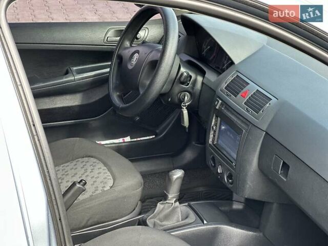 Шкода Фабія 2005 у Кропивницькому (Кіровограді) на Automoto.ua Сірий Шкода Фабія, об'ємом двигуна 1.2 л та пробігом 187 тис. км за 4100 $, фото 14 на Automoto.ua