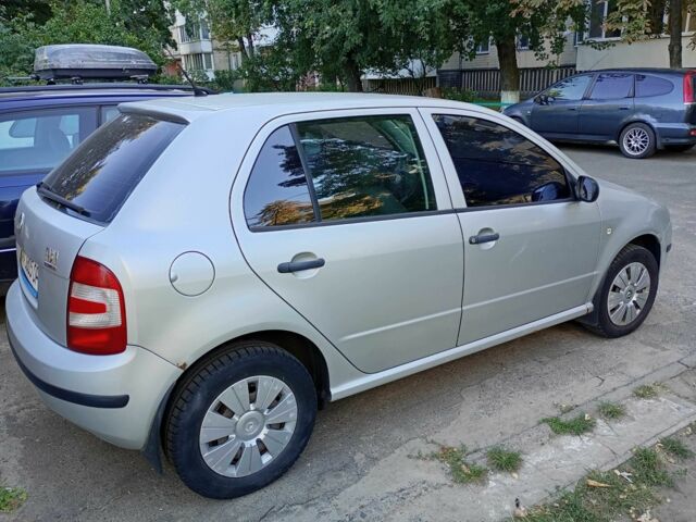Сірий Шкода Фабія, об'ємом двигуна 1.2 л та пробігом 196 тис. км за 2749 $, фото 1 на Automoto.ua