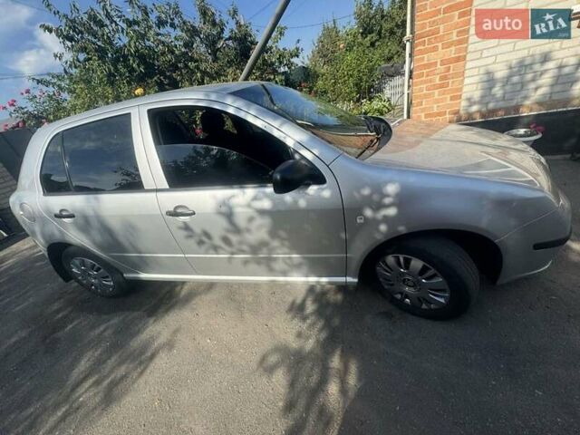 Серый Шкода Фабия, объемом двигателя 1.2 л и пробегом 133 тыс. км за 4000 $, фото 8 на Automoto.ua