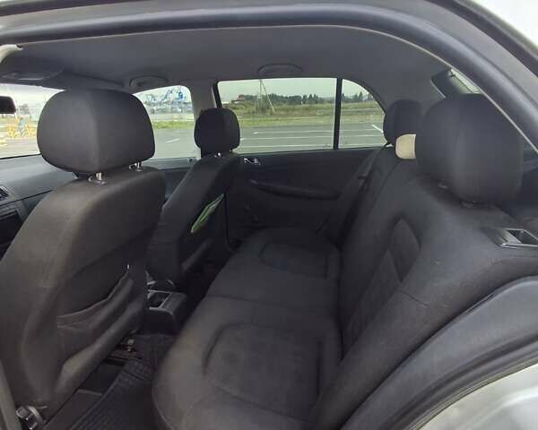 Сірий Шкода Фабія, об'ємом двигуна 1.4 л та пробігом 267 тис. км за 3700 $, фото 2 на Automoto.ua