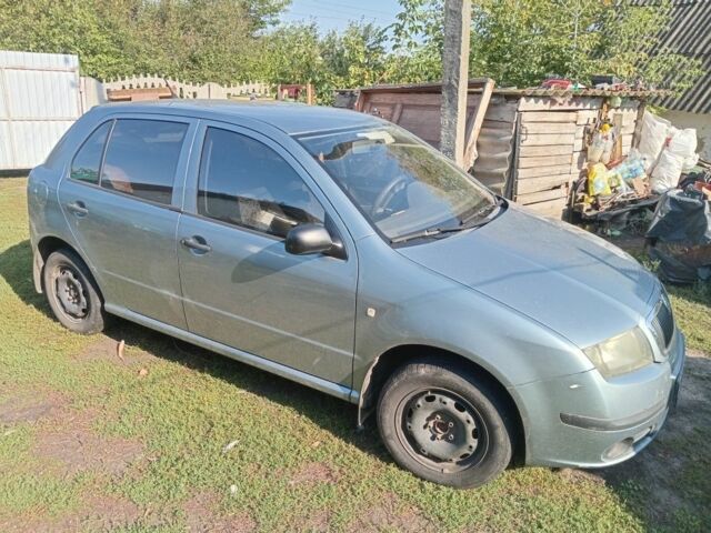 Сірий Шкода Фабія, об'ємом двигуна 1.2 л та пробігом 200 тис. км за 2600 $, фото 1 на Automoto.ua