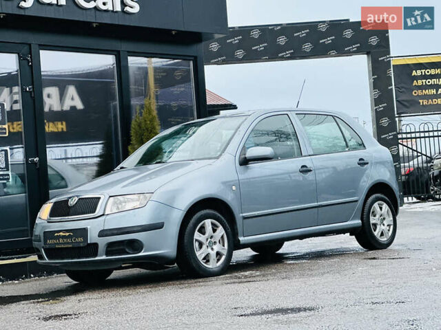 Серый Шкода Фабия, объемом двигателя 1.39 л и пробегом 178 тыс. км за 5600 $, фото 5 на Automoto.ua