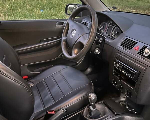 Серый Шкода Фабия, объемом двигателя 1.2 л и пробегом 167 тыс. км за 3900 $, фото 6 на Automoto.ua