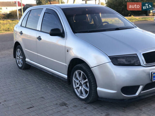 Серый Шкода Фабия, объемом двигателя 1.2 л и пробегом 250 тыс. км за 2500 $, фото 3 на Automoto.ua