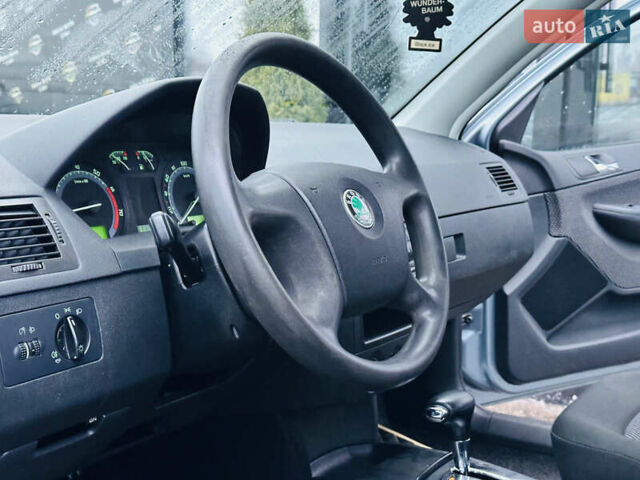 Серый Шкода Фабия, объемом двигателя 1.39 л и пробегом 178 тыс. км за 5600 $, фото 13 на Automoto.ua