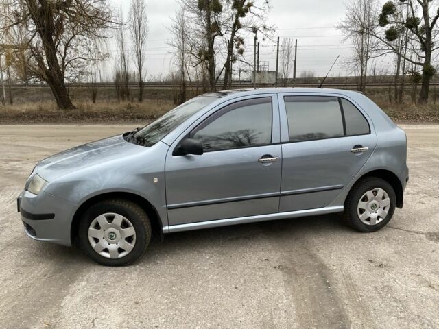 Сірий Шкода Фабія, об'ємом двигуна 1.2 л та пробігом 150 тис. км за 3300 $, фото 6 на Automoto.ua