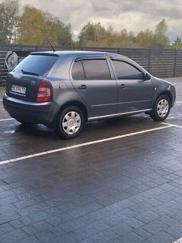 Шкода Фабия 2005 в Каменке-Бугской на Automoto.ua Серый Шкода Фабия, объемом двигателя 1.2 л и пробегом 306 тыс. км за 3500 $, фото 1 на Automoto.ua