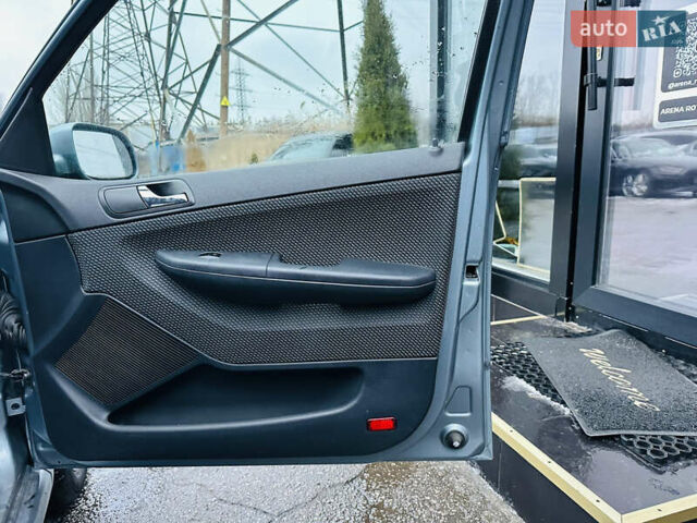 Серый Шкода Фабия, объемом двигателя 1.39 л и пробегом 178 тыс. км за 5600 $, фото 23 на Automoto.ua