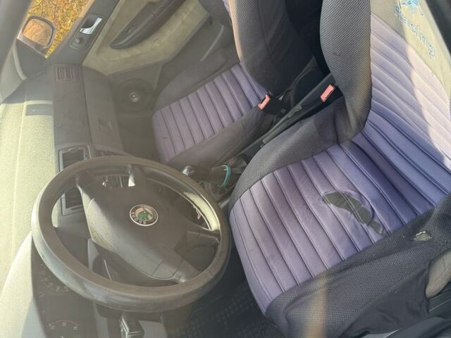 Сірий Шкода Фабія, об'ємом двигуна 1.4 л та пробігом 152 тис. км за 1500 $, фото 5 на Automoto.ua