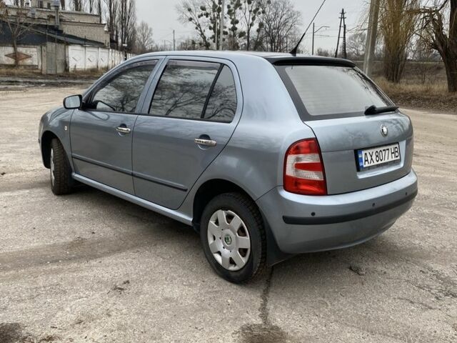 Сірий Шкода Фабія, об'ємом двигуна 1.2 л та пробігом 150 тис. км за 3300 $, фото 1 на Automoto.ua