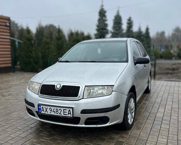 Серый Шкода Фабия, объемом двигателя 1.2 л и пробегом 240 тыс. км за 2450 $, фото 1 на Automoto.ua