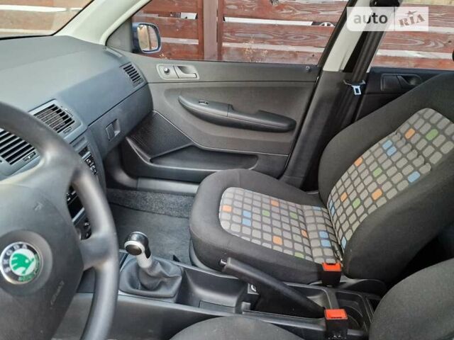 Сірий Шкода Фабія, об'ємом двигуна 1.39 л та пробігом 50 тис. км за 6700 $, фото 101 на Automoto.ua