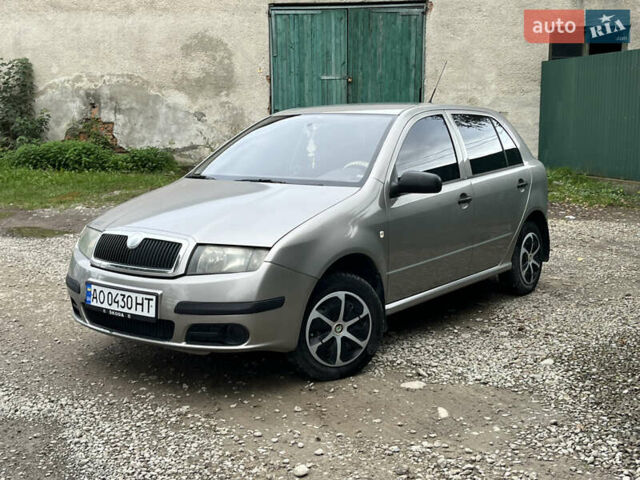 Сірий Шкода Фабія, об'ємом двигуна 1.2 л та пробігом 204 тис. км за 3700 $, фото 1 на Automoto.ua