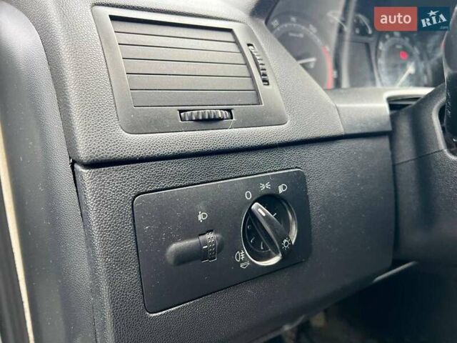 Серый Шкода Фабия, объемом двигателя 1.2 л и пробегом 243 тыс. км за 3390 $, фото 17 на Automoto.ua