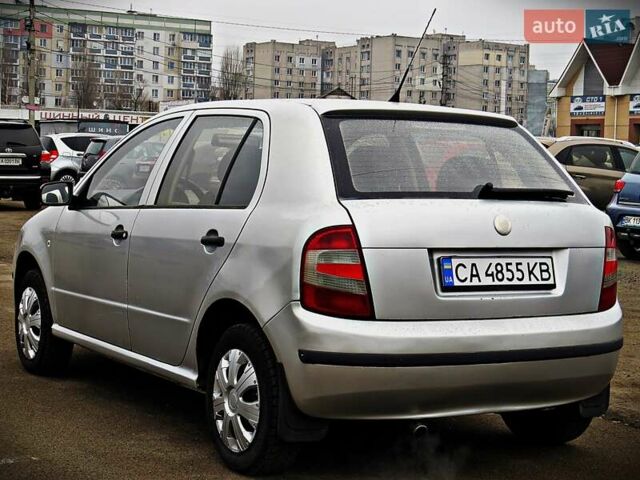 Серый Шкода Фабия, объемом двигателя 1.2 л и пробегом 222 тыс. км за 2950 $, фото 3 на Automoto.ua