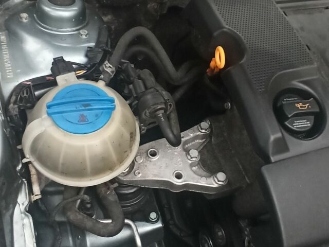 Серый Шкода Фабия, объемом двигателя 1.2 л и пробегом 213 тыс. км за 3250 $, фото 7 на Automoto.ua