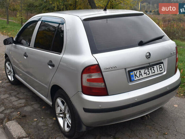 Серый Шкода Фабия, объемом двигателя 1.2 л и пробегом 240 тыс. км за 3500 $, фото 7 на Automoto.ua