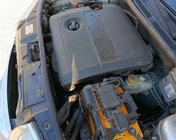 Шкода Фабия 2006 в Виннице на Automoto.ua Серый Шкода Фабия, объемом двигателя 1.39 л и пробегом 254 тыс. км за 4599 $, фото 5 на Automoto.ua