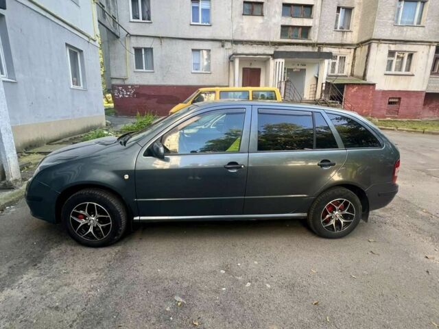 Сірий Шкода Фабія, об'ємом двигуна 1.2 л та пробігом 130 тис. км за 4500 $, фото 1 на Automoto.ua