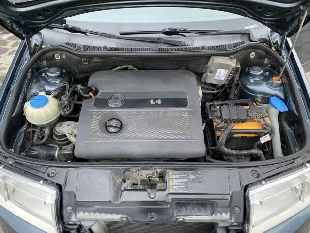 Серый Шкода Фабия, объемом двигателя 1.4 л и пробегом 293 тыс. км за 4200 $, фото 23 на Automoto.ua