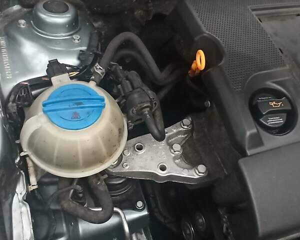 Сірий Шкода Фабія, об'ємом двигуна 1.2 л та пробігом 213 тис. км за 3800 $, фото 13 на Automoto.ua