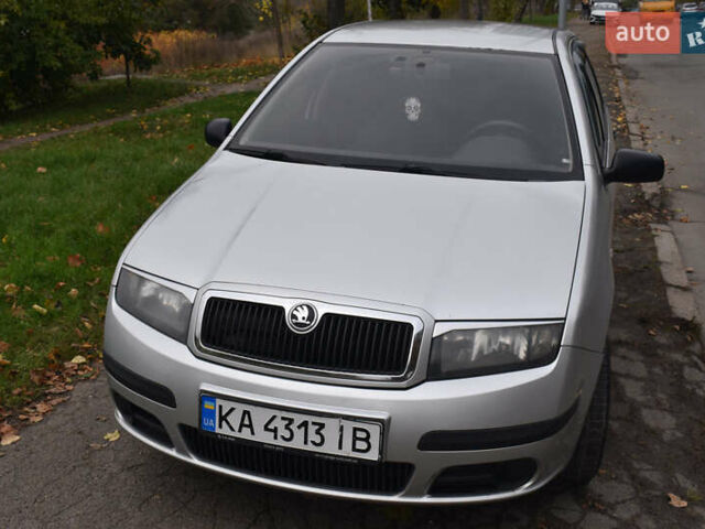 Серый Шкода Фабия, объемом двигателя 1.2 л и пробегом 240 тыс. км за 3500 $, фото 9 на Automoto.ua