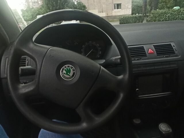 Серый Шкода Фабия, объемом двигателя 1.2 л и пробегом 213 тыс. км за 3250 $, фото 4 на Automoto.ua