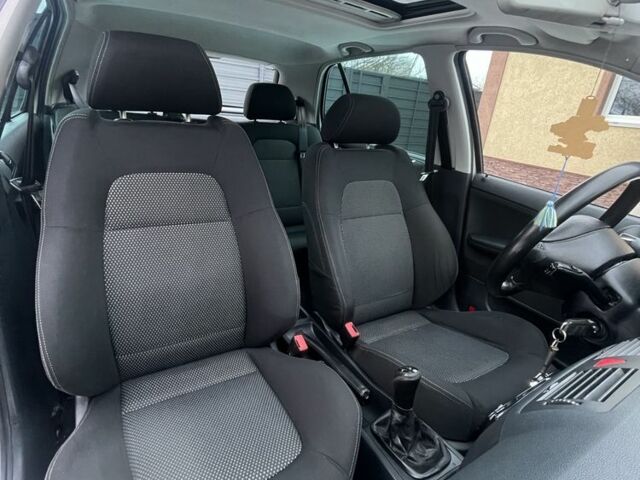 Серый Шкода Фабия, объемом двигателя 1.4 л и пробегом 232 тыс. км за 4200 $, фото 12 на Automoto.ua