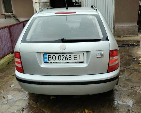 Серый Шкода Фабия, объемом двигателя 1.2 л и пробегом 230 тыс. км за 3100 $, фото 9 на Automoto.ua