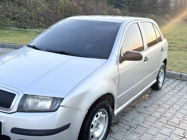 Сірий Шкода Фабія, об'ємом двигуна 1.2 л та пробігом 322 тис. км за 3150 $, фото 2 на Automoto.ua