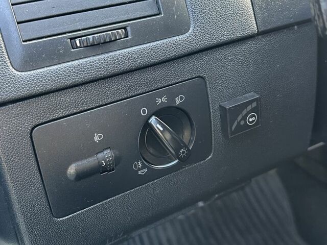 Серый Шкода Фабия, объемом двигателя 1.2 л и пробегом 244 тыс. км за 3200 $, фото 10 на Automoto.ua