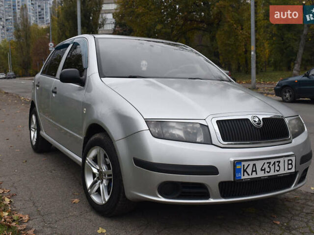 Серый Шкода Фабия, объемом двигателя 1.2 л и пробегом 240 тыс. км за 3500 $, фото 26 на Automoto.ua