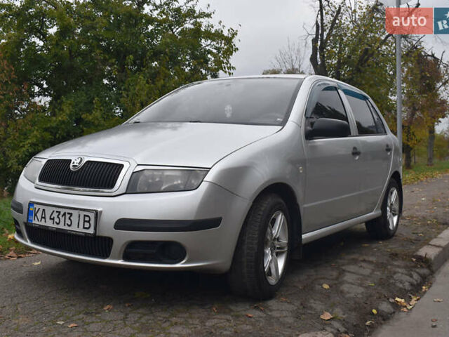 Серый Шкода Фабия, объемом двигателя 1.2 л и пробегом 240 тыс. км за 3500 $, фото 29 на Automoto.ua
