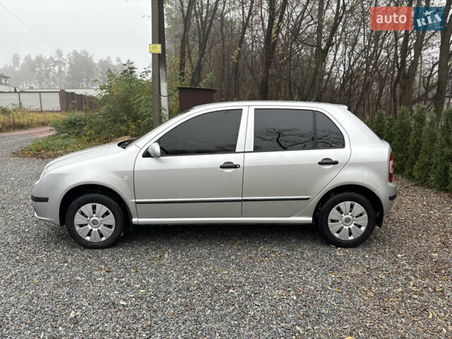 Серый Шкода Фабия, объемом двигателя 1.4 л и пробегом 147 тыс. км за 5600 $, фото 13 на Automoto.ua
