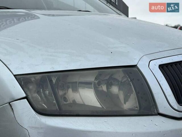 Серый Шкода Фабия, объемом двигателя 1.2 л и пробегом 243 тыс. км за 3390 $, фото 12 на Automoto.ua