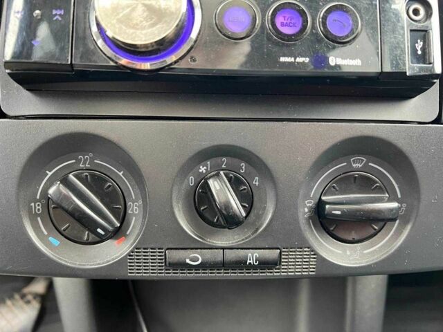 Серый Шкода Фабия, объемом двигателя 1.2 л и пробегом 243 тыс. км за 3390 $, фото 22 на Automoto.ua