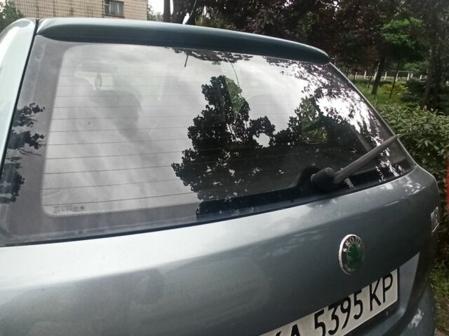 Серый Шкода Фабия, объемом двигателя 1.2 л и пробегом 213 тыс. км за 3250 $, фото 5 на Automoto.ua