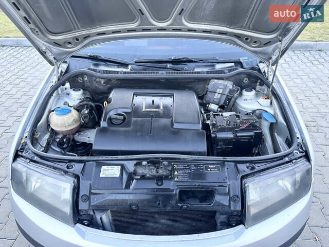 Серый Шкода Фабия, объемом двигателя 1.2 л и пробегом 320 тыс. км за 3150 $, фото 10 на Automoto.ua