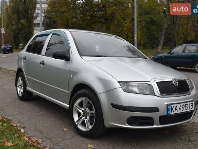 Серый Шкода Фабия, объемом двигателя 1.2 л и пробегом 240 тыс. км за 3500 $, фото 27 на Automoto.ua
